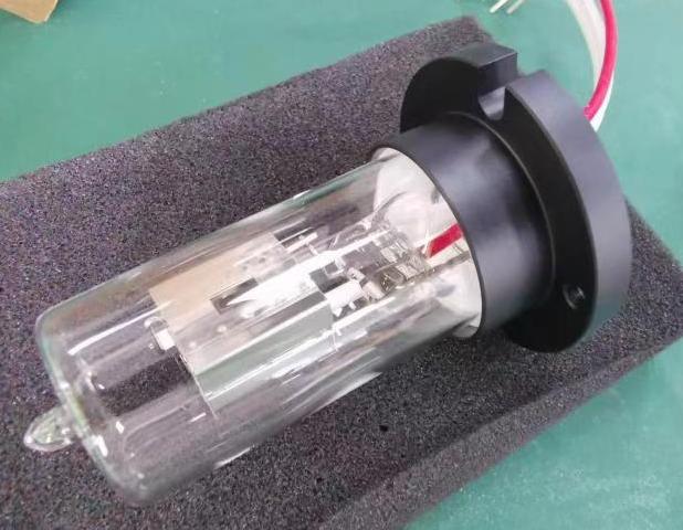 Deuterium lamp